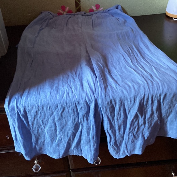 One pice - Picture 5 of 5